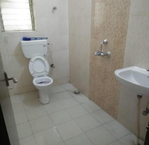 פנסיון Smart Airport Couple Friendly Guset House