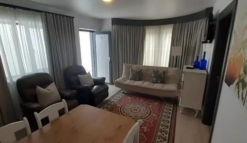 تختخواب و صبحانه Guesthouse Indongo Swakopmund