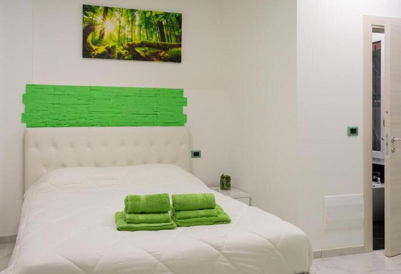 تختخواب و صبحانه Royal Central Room