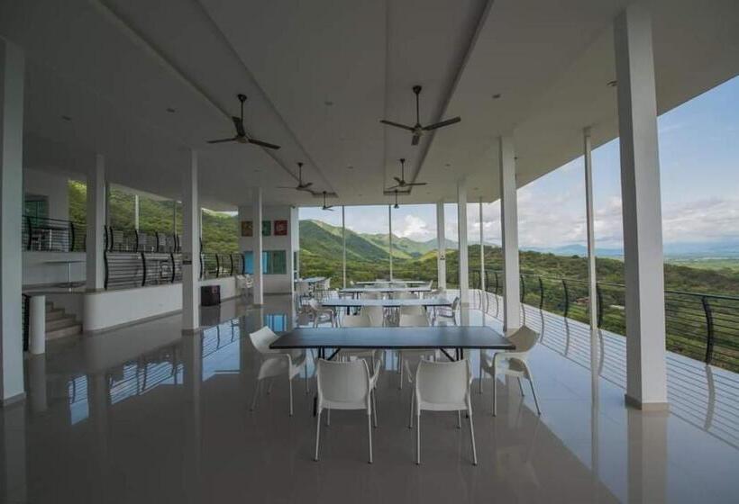 Otel Campestre La Montaña