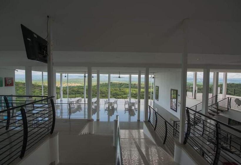 Otel Campestre La Montaña