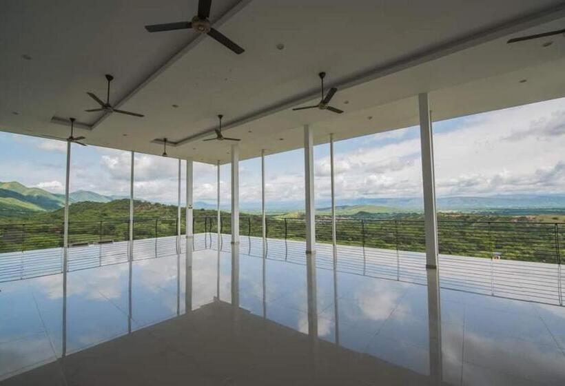 Otel Campestre La Montaña