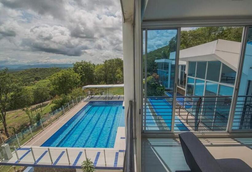 Otel Campestre La Montaña