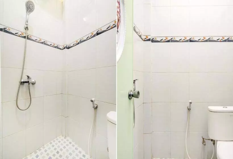 ホテル Hp Residence Mitra Reddoorz Near Alun Alun Kediri