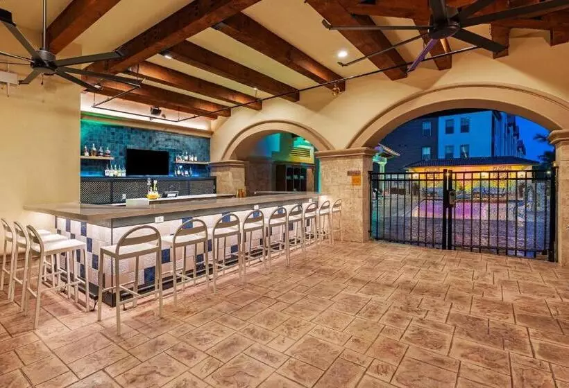 Hotelli Indigo Spring   Woodlands Area, An Ihg