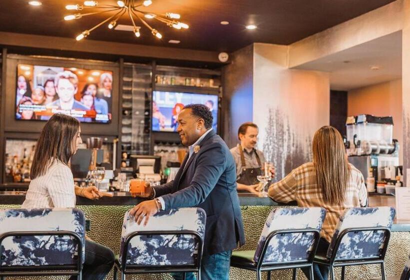 Hotelli Indigo Spring   Woodlands Area, An Ihg