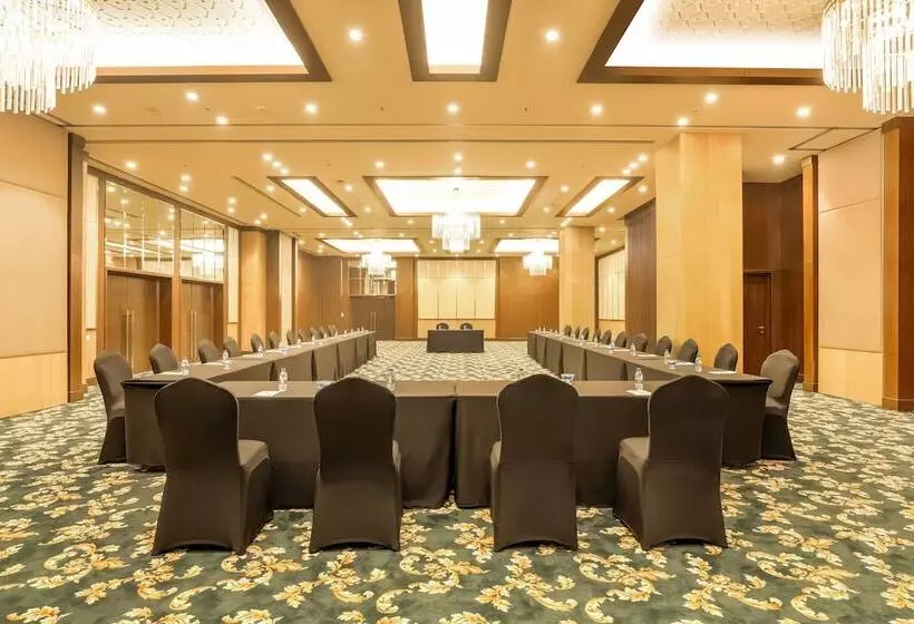 Lemon Tree Hotel, Aligarh