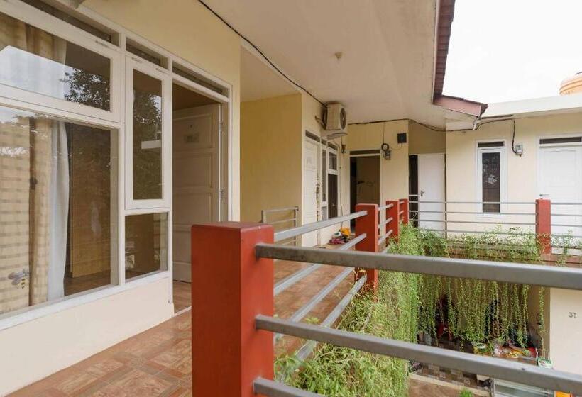 فندق Madinah House Syariah Mitra Reddoorz