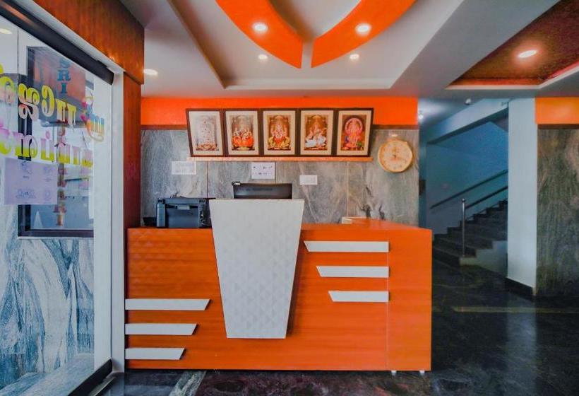 בית מלון כפרי Oyo 77797 Sree Rajeswari Residency