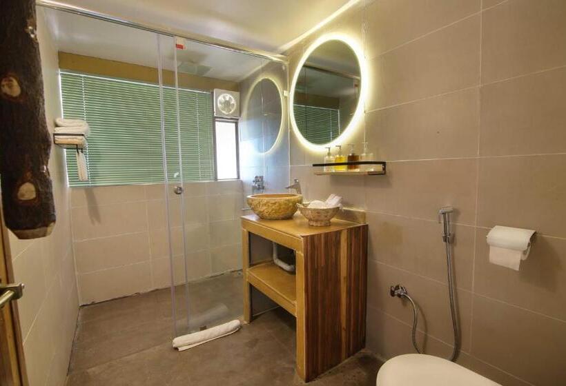 호텔 Tadoba Jungle Camp