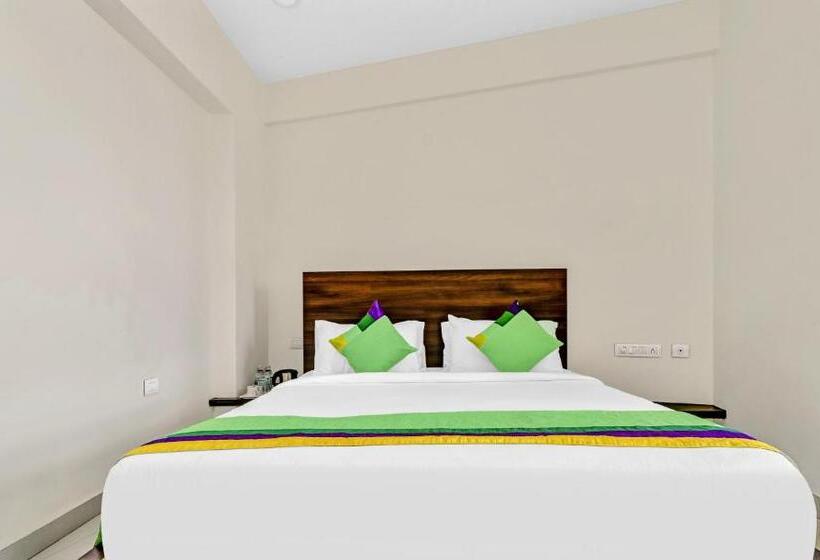 ホテル Treebo Punarnava Bypass Road