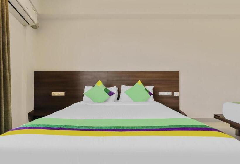 ホテル Treebo Punarnava Bypass Road