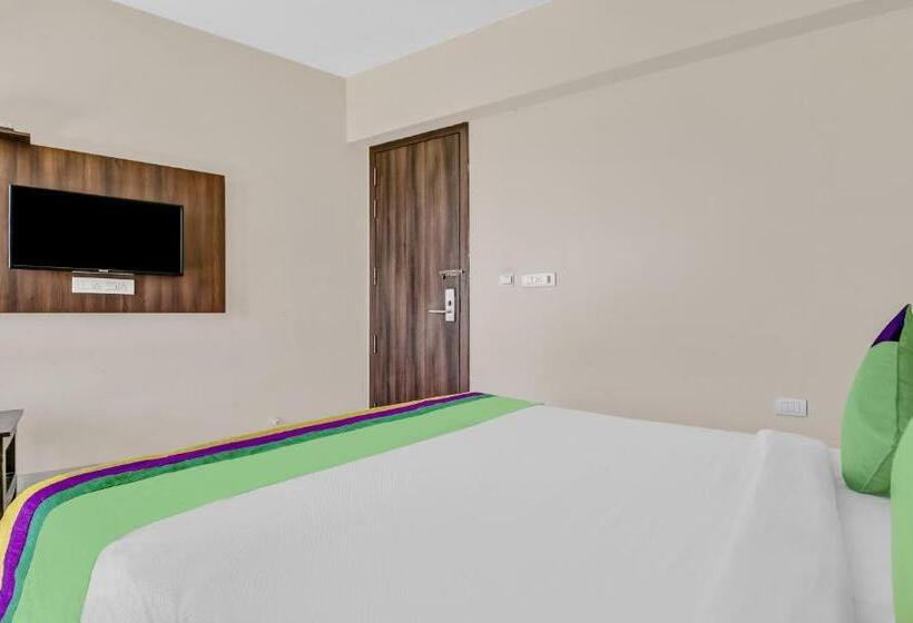 ホテル Treebo Punarnava Bypass Road