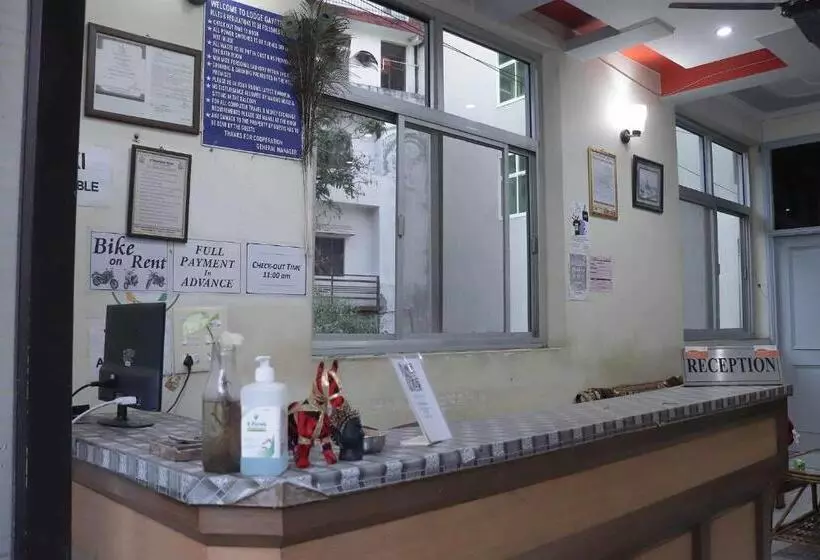 ペンション Gayatri Kunj