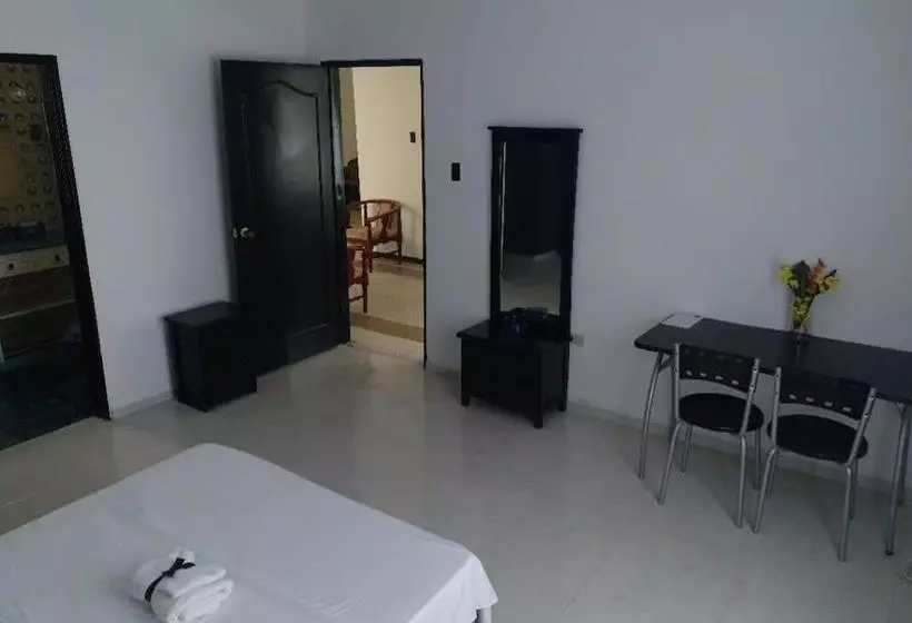 ペンション Granada,s Home