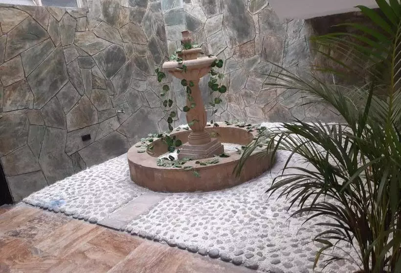 ペンション Granada,s Home