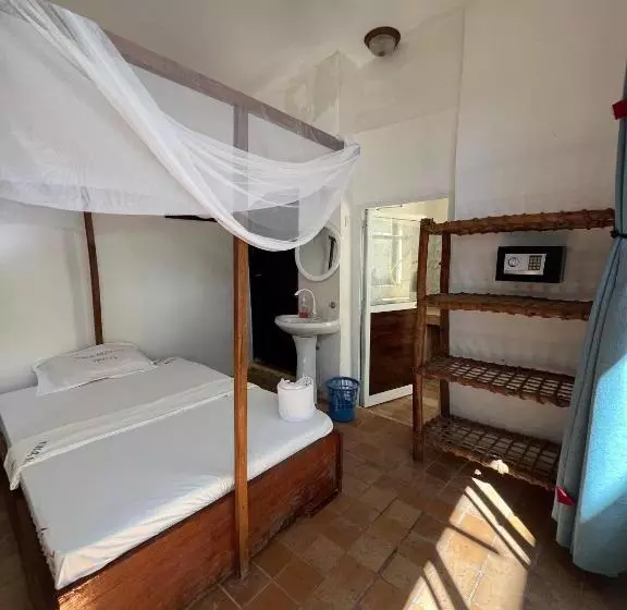 ペンション Homeland Swahili Lodge Nungwi Backpacker Apartments Budget