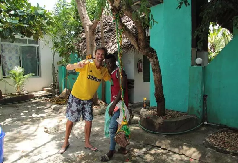 ペンション Homeland Swahili Lodge Nungwi Backpacker Apartments Budget