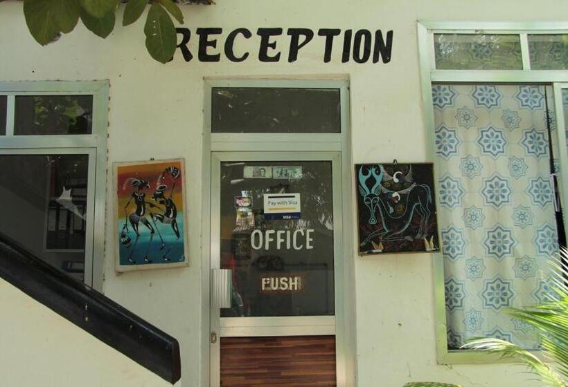 펜션 Homeland Swahili Lodge Nungwi Backpacker Apartments Budget