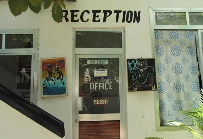 ペンション Homeland Swahili Lodge Nungwi Backpacker Apartments Budget