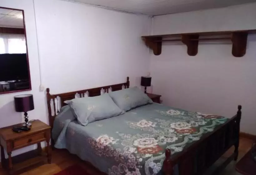 هاستل Hostal Gomero