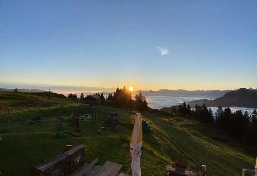Retkeilymaja Berggasthaus Rigi Burggeist