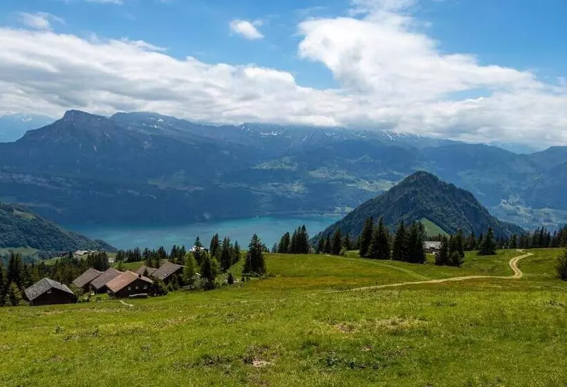 Retkeilymaja Berggasthaus Rigi Burggeist
