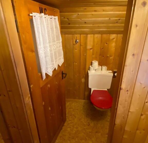 فندق صغير Berggasthaus Rigi Burggeist