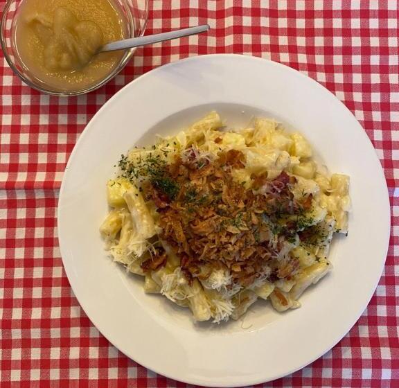 فندق صغير Berggasthaus Rigi Burggeist