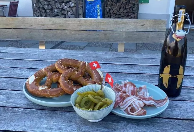 Retkeilymaja Berggasthaus Rigi Burggeist