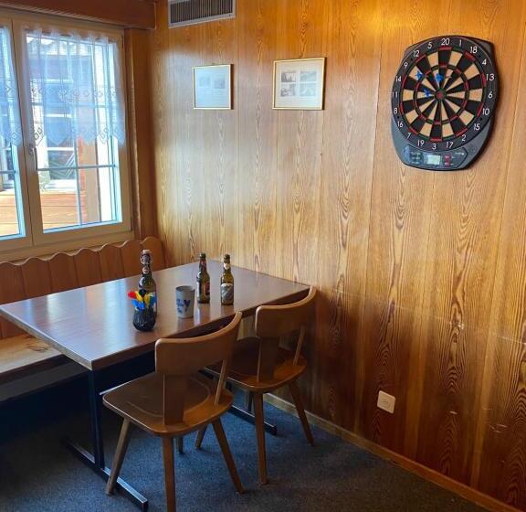 فندق صغير Berggasthaus Rigi Burggeist