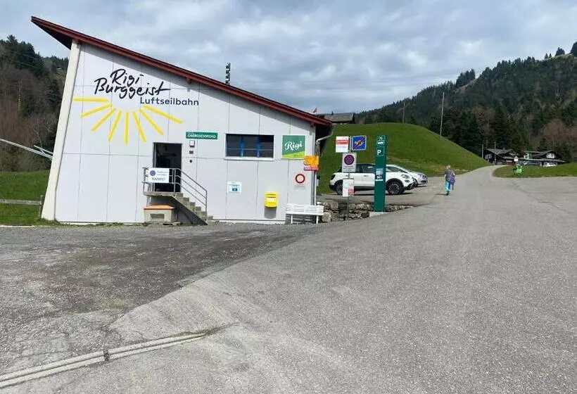 Retkeilymaja Berggasthaus Rigi Burggeist