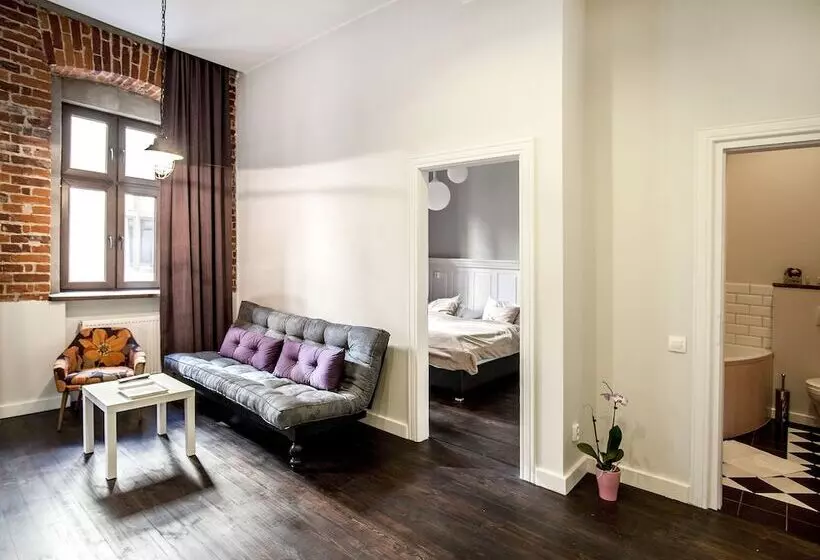 Good Time Residence