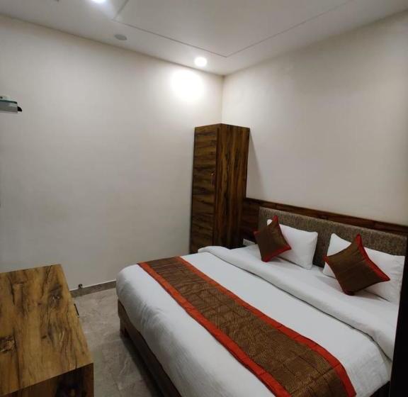 בית מלון כפרי Amritsar Pride