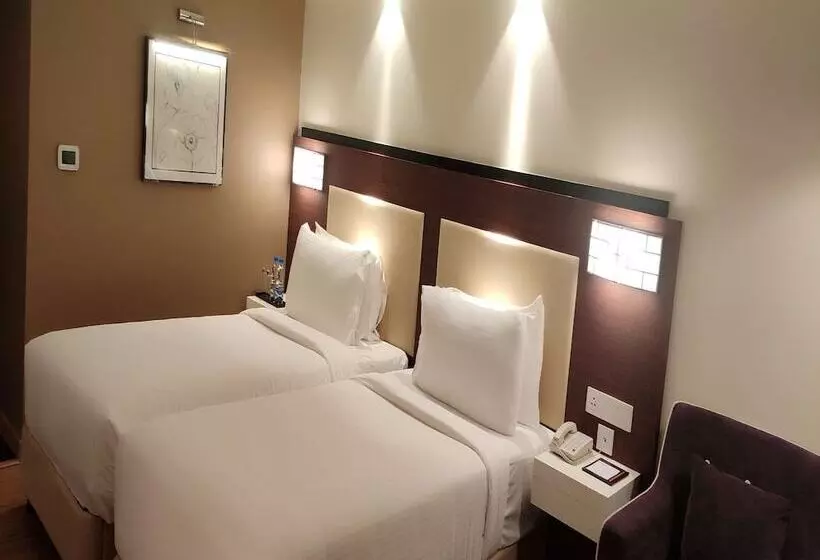 ホテル Manjeera Sarovar Premiere Rajahmundry