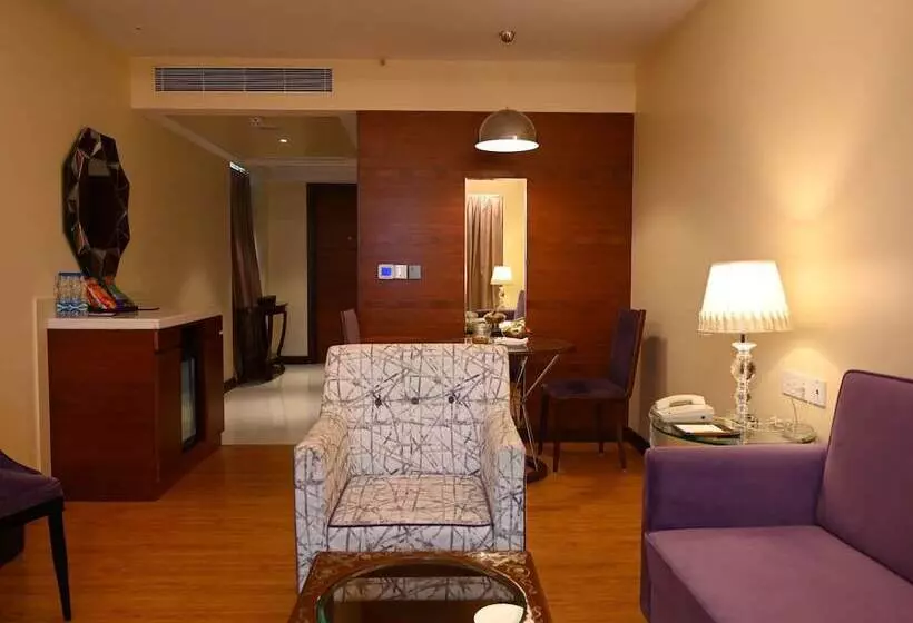 ホテル Manjeera Sarovar Premiere Rajahmundry