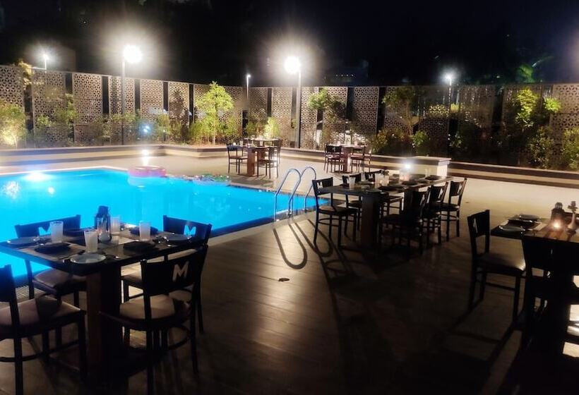 ホテル Manjeera Sarovar Premiere Rajahmundry