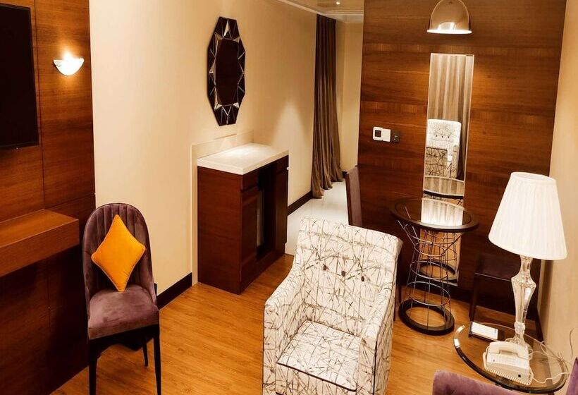 ホテル Manjeera Sarovar Premiere Rajahmundry