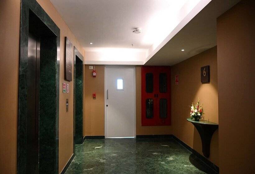 ホテル Manjeera Sarovar Premiere Rajahmundry