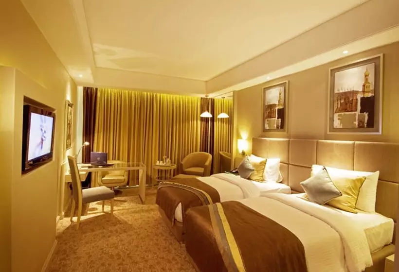 ホテル Manjeera Sarovar Premiere Rajahmundry