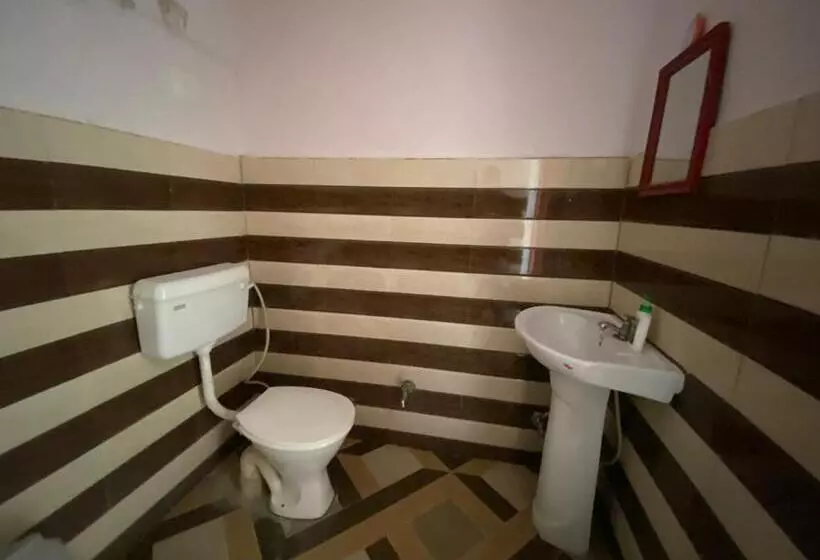 هتل Sanskriti