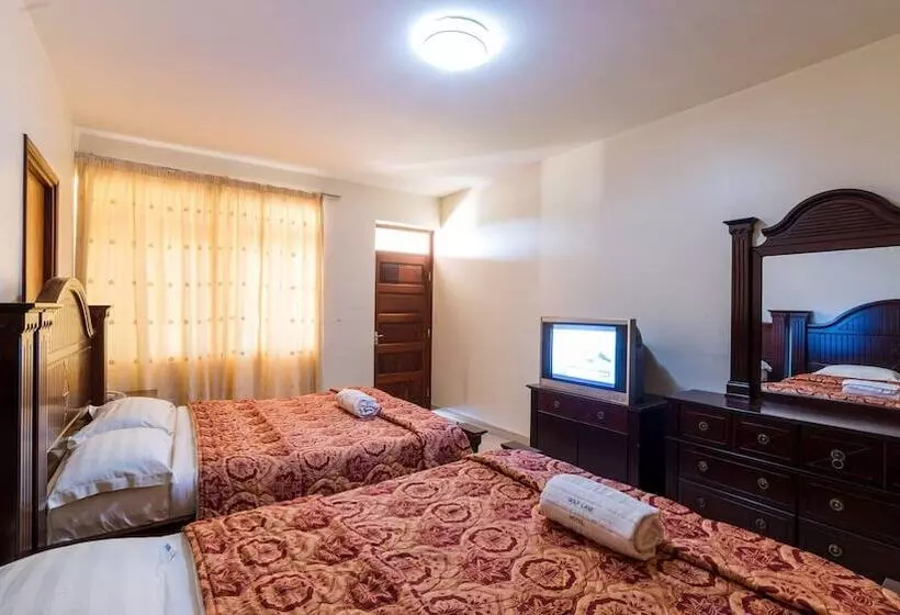 پانسیون Trendy Deluxe Twin Rooms In Masaka   1