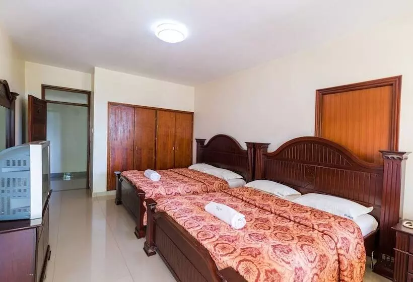 پانسیون Trendy Deluxe Twin Rooms In Masaka   1