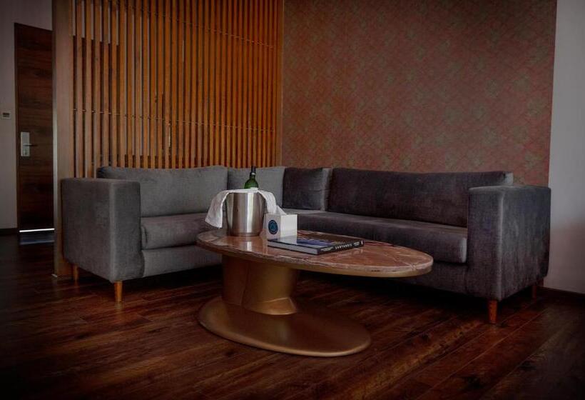 تختخواب و صبحانه Kimmane Golf Resort