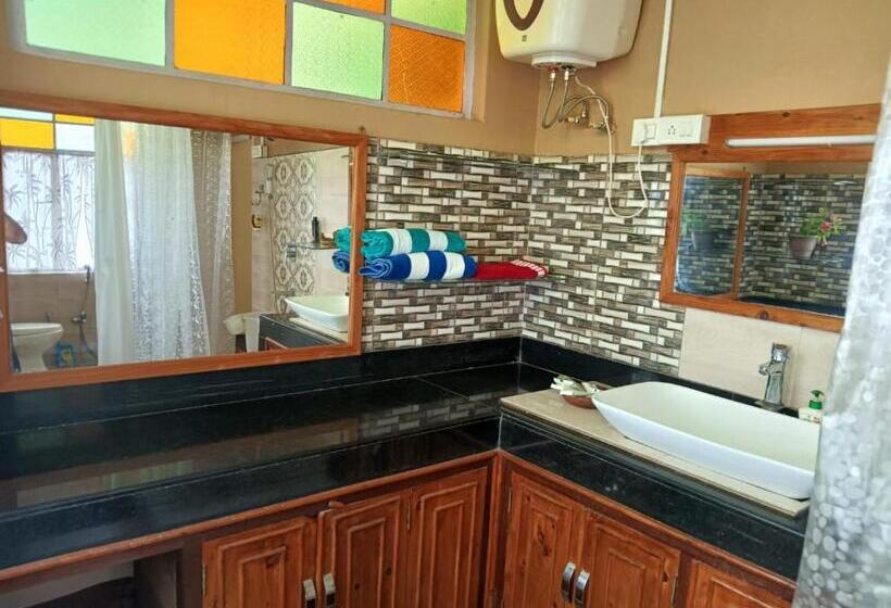 تختخواب و صبحانه Sai´s Grace