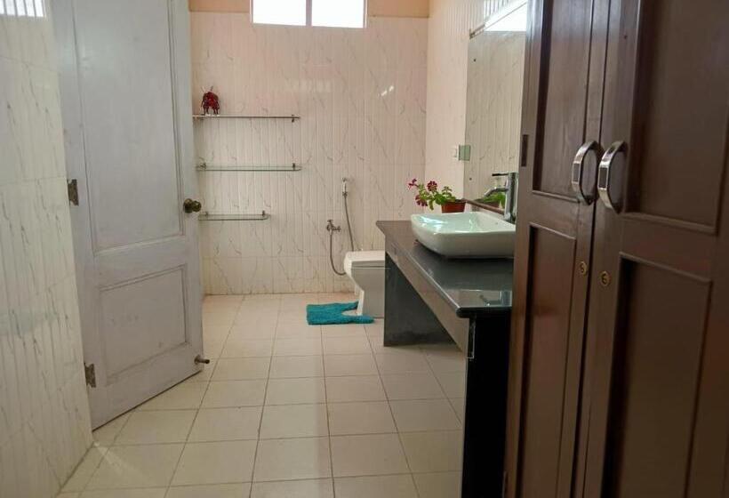 تختخواب و صبحانه Sai´s Grace