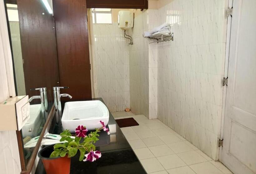 تختخواب و صبحانه Sai´s Grace