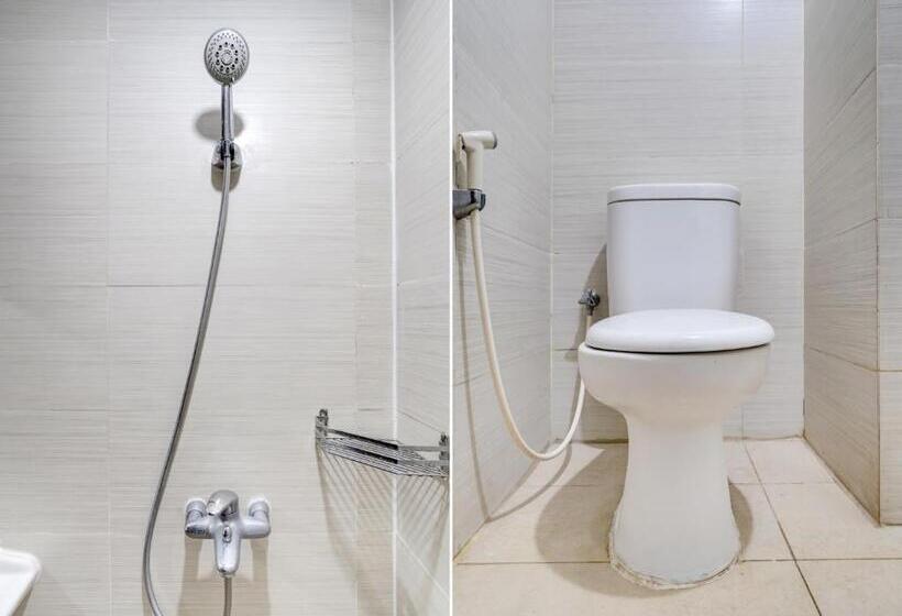 Отель Collection O 90205 Queen Rent Apartment Gateway Pasteur