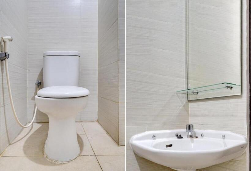 Отель Collection O 90205 Queen Rent Apartment Gateway Pasteur