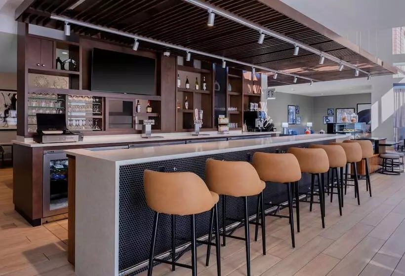 هتل Hyatt Place Charlotte University